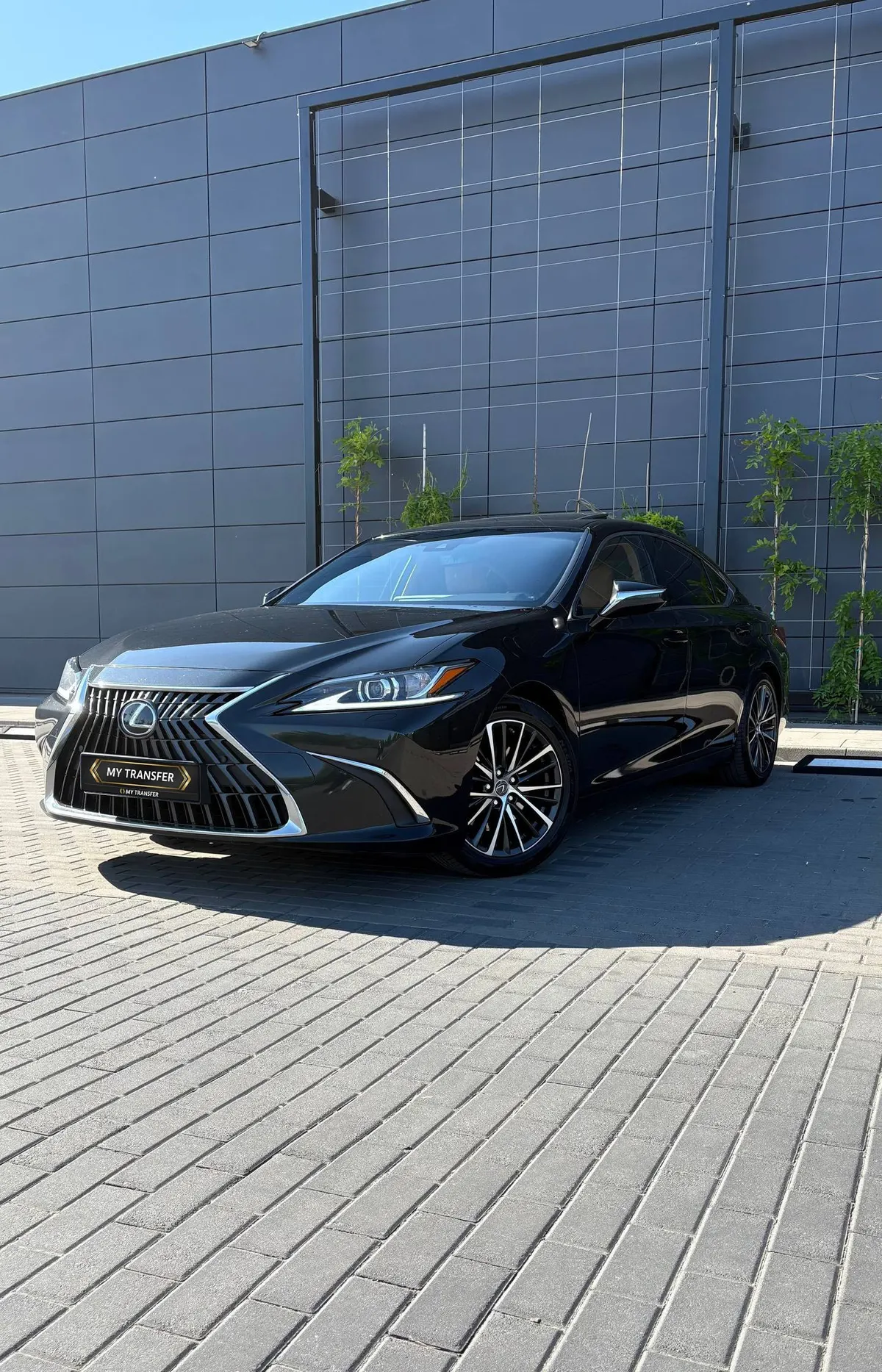 Lexus ES300h для трансферов Польша Украина, Варшава, Хелм и Перемышль